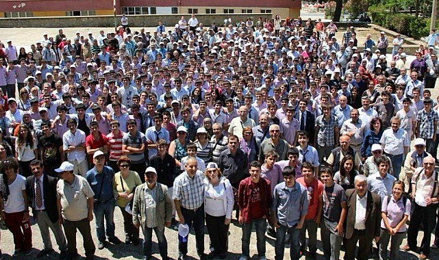 Gökçeada Atatürk Öğretmen Okulu/Lisesi mezunları yıllar sonra aynı çatı altında buluşuyor