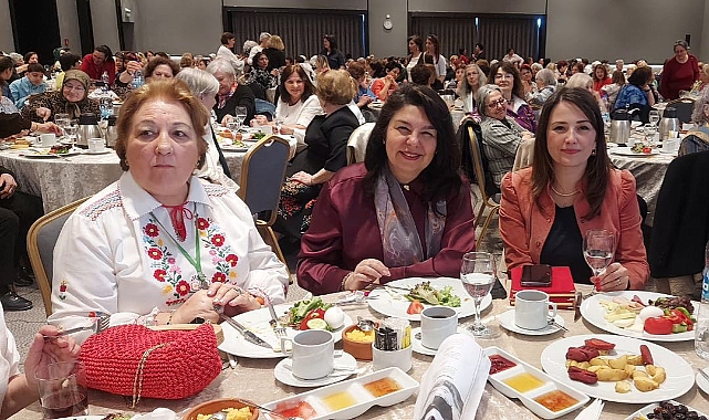 Jülide İskenderoğlu, Anneler Derneği'nin geleneksel kahvaltı programına katıldı