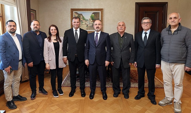 Kızılay Gönüllüleri Bülent Turan'ı ziyaret etti