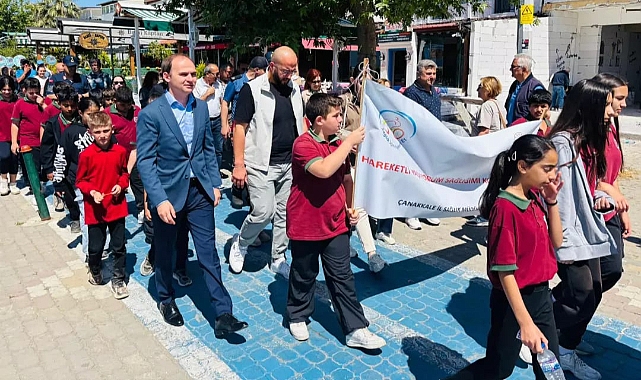 Küçükkuyu'da "Sağlık İçin Hareket Et" yürüyüşü düzenlendi