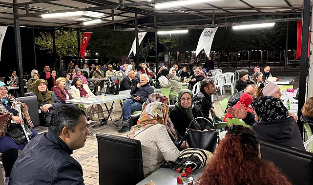Lapseki’de Anneler Günü Türk Sanat Müziği ezgileriyle kutlandı