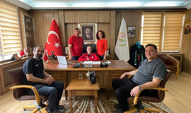 Matematik yarışması finalisti Zeynep Bali’den Başkan Atalay’a ziyaret