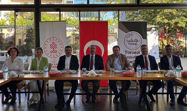 Vali Ömer Toraman, Türk Mutfağı Haftası kapanış yemeğinde turizmcilerle buluştu