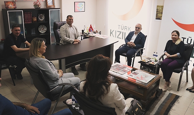 AK Parti Çanakkale Teşkilatından Kızılay’a 157. Yıl Ziyareti