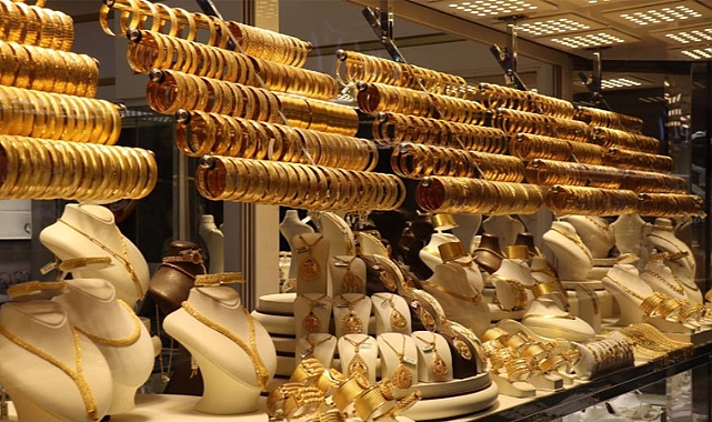 Altın haftaya gerileyerek başladı: Gram altın 4.325 liraya düştü