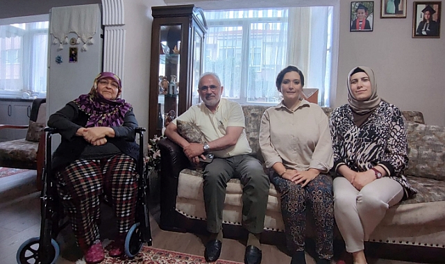Ayşe Teyze, Erdoğan sevgisini şiire döktü