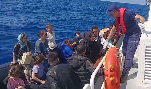 Ayvacık açıklarında 14’ü çocuk 32 kaçak göçmen kurtarıldı