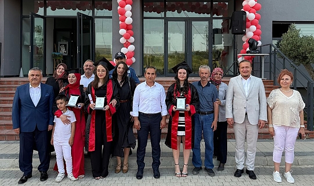 Başkan Atilla Öztürk, Erol Çarmıklı Anadolu Lisesi mezuniyet törenine katıldı