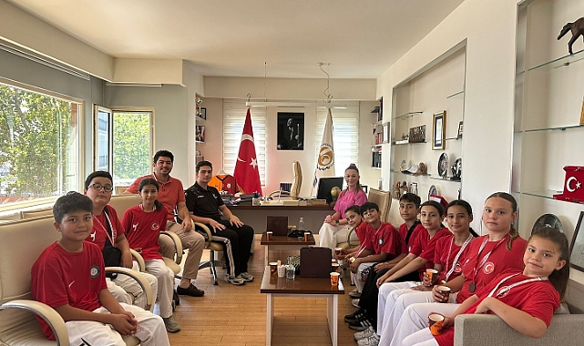Başkan Gürel Şampiyon Sporcuları Ağırladı