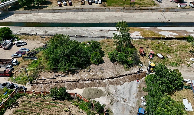 Bayramiç Belediyesi’nden Gündoğan Sokak’a yeni kanalizasyon hattı