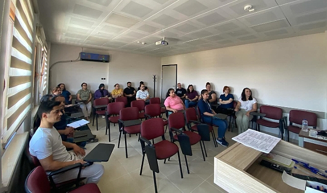 Bayramiç Devlet Hastanesi Personeline Tehlikeli Atık Eğitimi Verildi