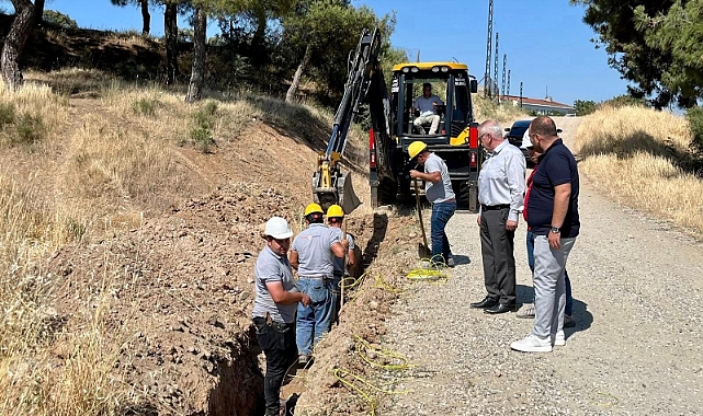 Bayramiç’te düğün alanına kalıcı elektrik hattı çalışması başladı