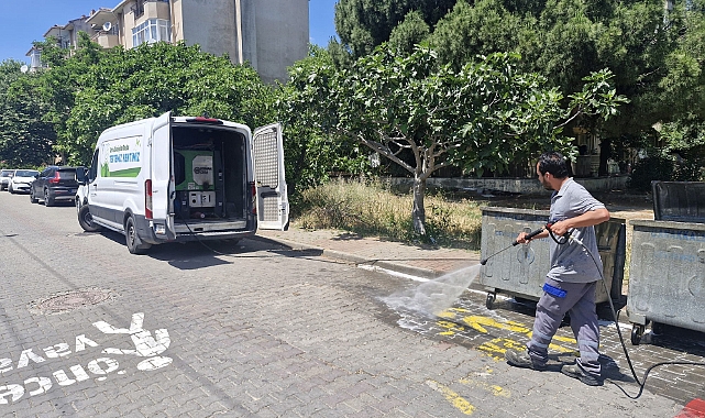 Çanakkale Belediyesi'nden bayram öncesi temizlik mesaisi