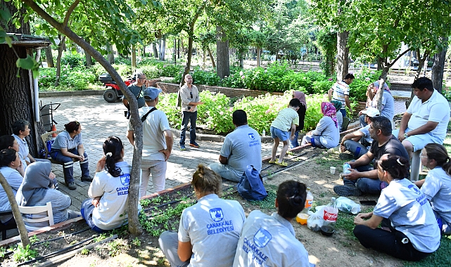 Çanakkale Belediyesi personeline uygulamalı bahçecilik eğitimi