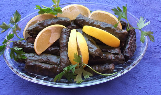 Çanakkale'nin yöresel lezzetleri arasında hangi yemekler var?
