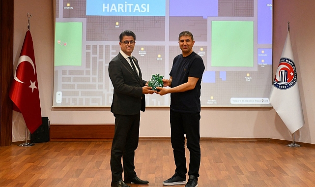 ÇOMÜ'de "Metaverse ve Yapay Zeka ile Gelecek" konulu söyleşi gerçekleştirildi