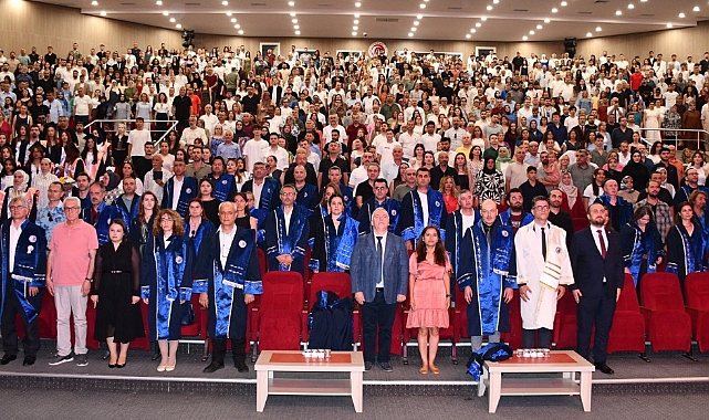 ÇOMÜ Mühendislik Fakültesinde mezuniyet töreni