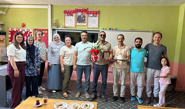 Cumhuriyet İlkokulundan Servet Bayır'a veda