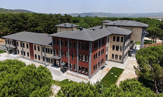 Ezine Hükümet Konağı tamamlandı: 103 milyon TL'lik dev yatırım hizmete hazır