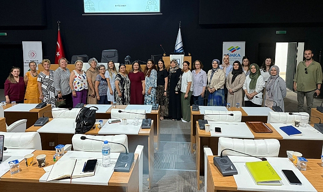 Kadın Girişimciler İçin Dijital Geleceğe İlk Adım: E-Ticaret ve Vergi Eğitimi Başladı