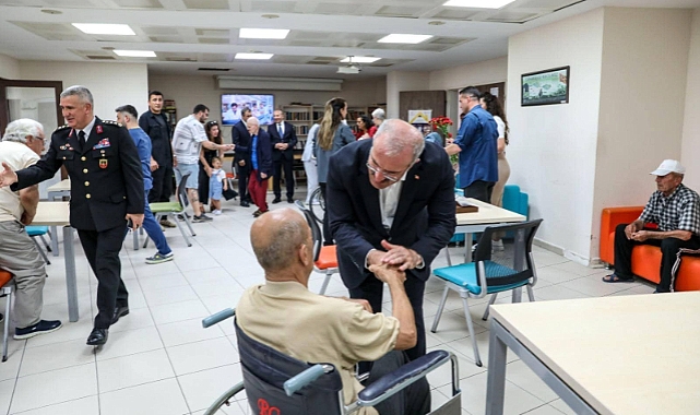 Vali Toraman’dan Huzurevi Sakinlerine Bayram Ziyareti