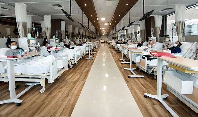 Yaz Aylarında Böbrek Hastaları İçin Sessiz Tehlike: Hatalı Beslenme ve Aşırı Sıvı Tüketimi!