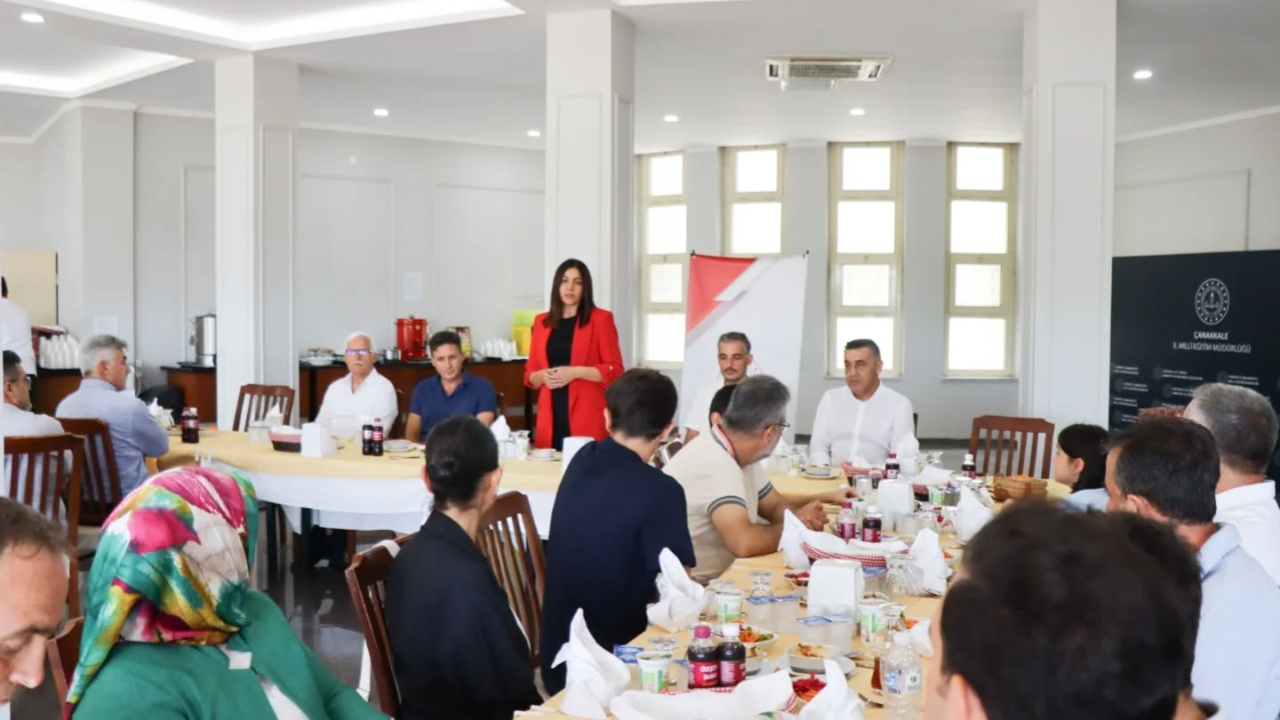 Çanakkale'de LGS Şampiyonlarına Anlamlı Kutlama