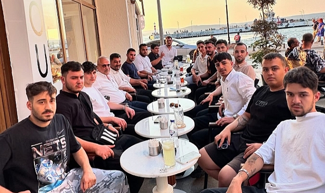 AK Parti Çanakkale İl Başkanı Göktürk, Gençlik Kolları ile bir araya geldi
