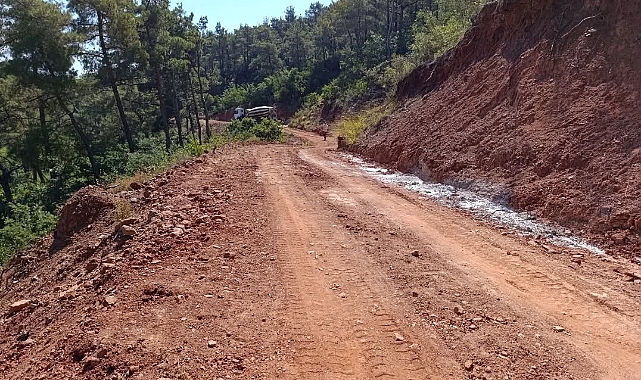 Bayramiç'te menfez inşaatı sürüyor