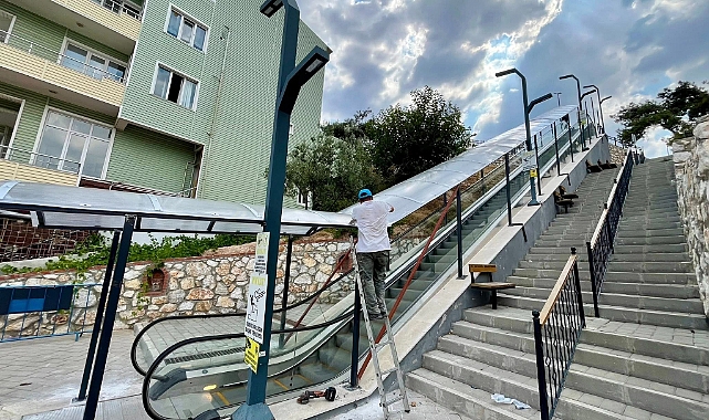 Bayramiç'te yürüyen merdivene üst kaplama