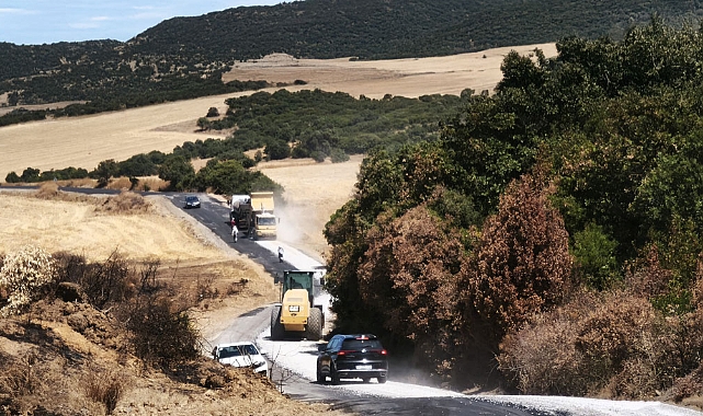 Biga’da Yol Atağı! Aksa-Değirmencik ve Kemer Köyü’nde Sathi Asfalt Çalışmaları Başladı