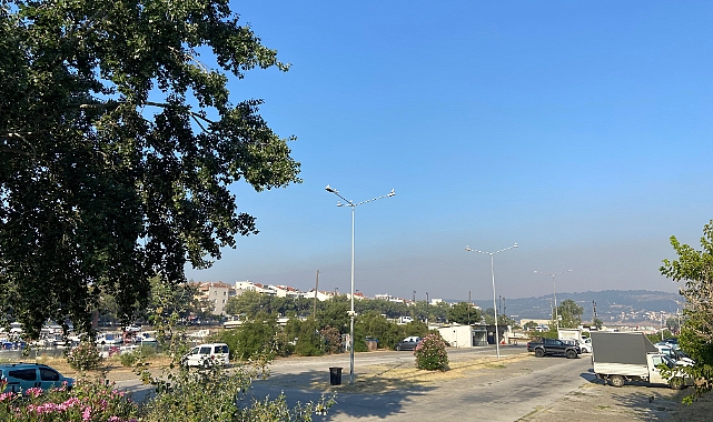 Çanakkale Merkezde Gökyüzü Dumanla Kaplandı