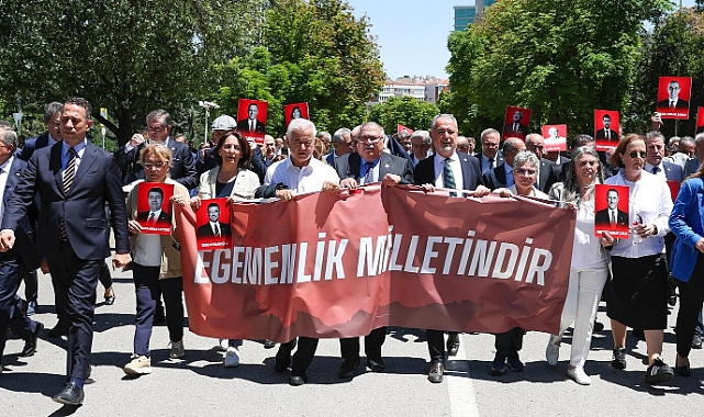 CHP, Adalet Bakanlığı'na yürüdü