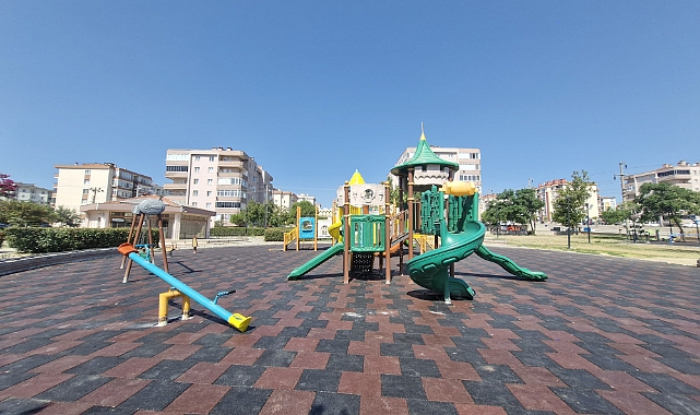 Esen Park'ta zemin yenilendi
