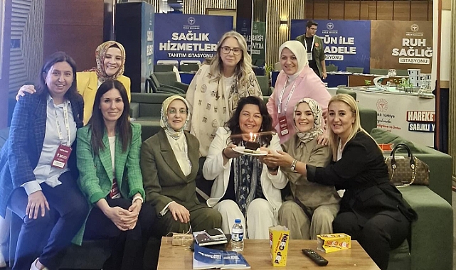 Jülide İskenderoğlu yeni yaşını kutladı