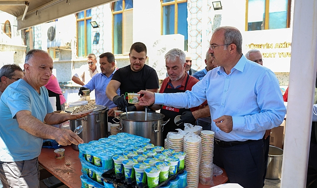 Vali Ömer Toraman, Aşure Etkinliğinde Vatandaşlarla Buluştu
