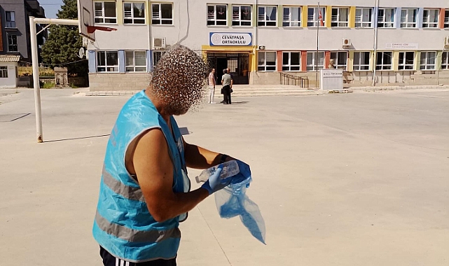 Yükümlüler Cevatpaşa Ortaokulu’nu temizledi