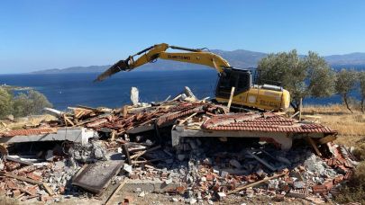 Çanakkale'de Temmuzda 15 Kaçak Yapı Yıkıldı