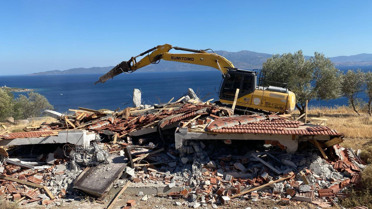 Çanakkale'de Temmuzda 15 Kaçak Yapı Yıkıldı