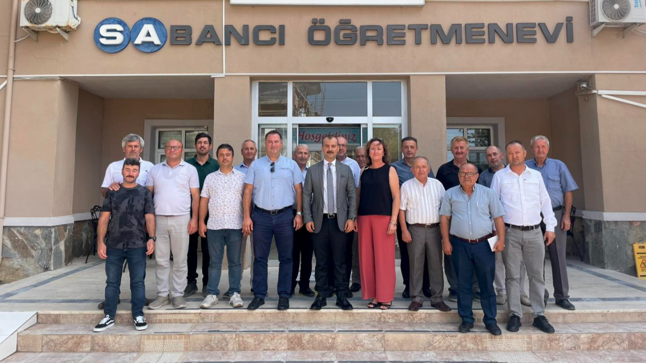 Eceabat’ta Muhtarlar Toplantısı Gerçekleştirildi