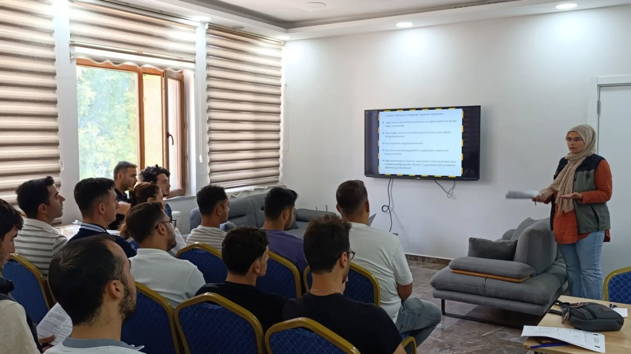 Bayramiç Orman İşletme Müdürlüğü’nde iş sağlığı ve güvenliği eğitimi