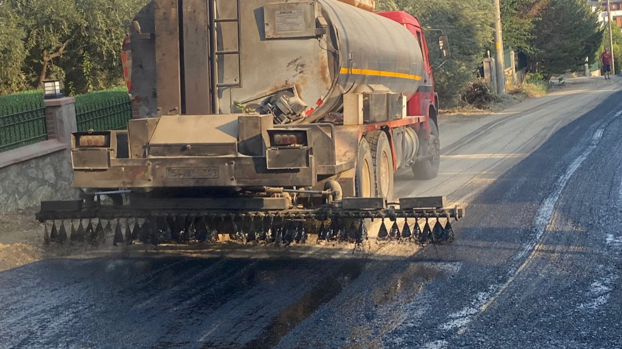 Küçükkuyu’da Yol Çalışmaları Hız Kesmeden Sürüyor