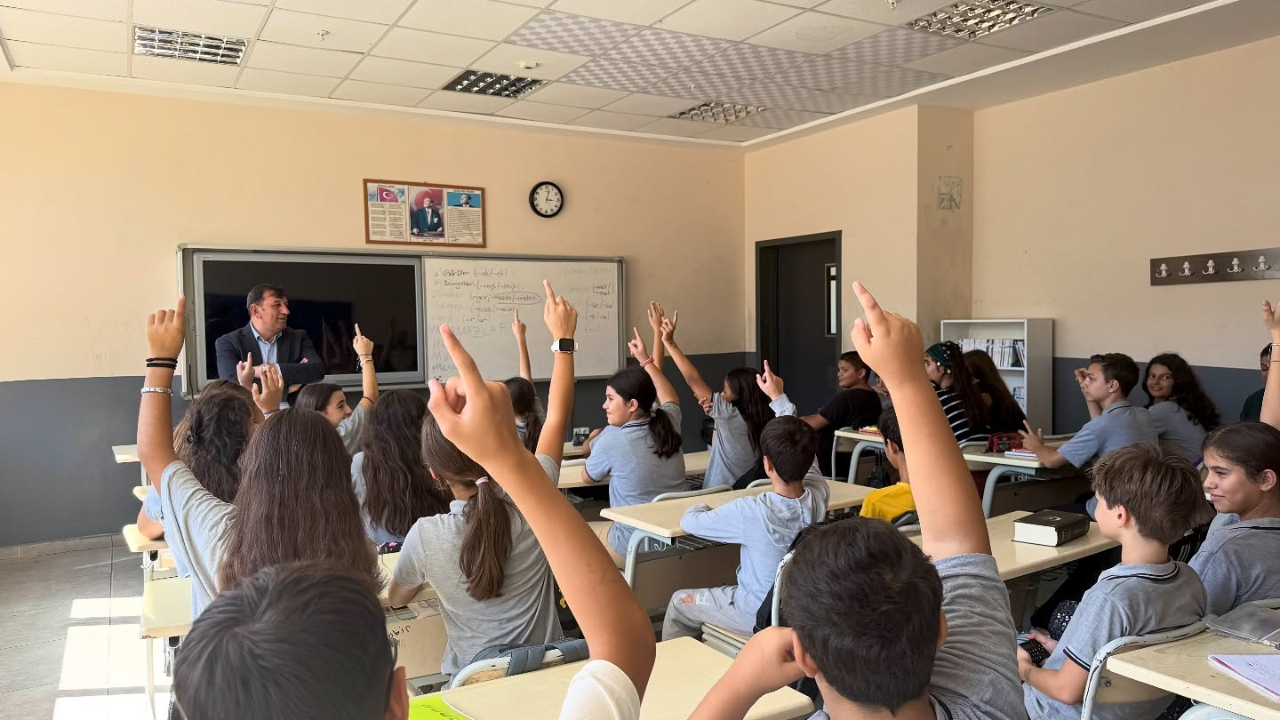 Başkan Atalay, ortaokul öğrencileriyle Kariyer Planlama Gününde buluştu