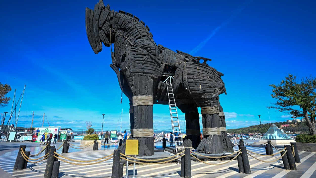 Çanakkale’nin Simgesi Truva Atı'nda bakım çalışması