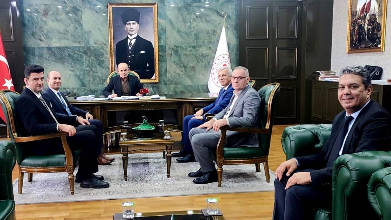 Bursa Tapu Bölge Müdürü, Çan Kaymakamını Ziyaret Etti