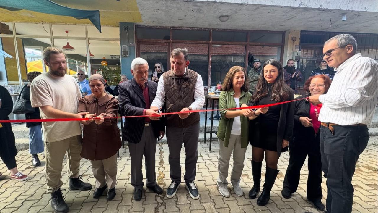 Gökçeada’da Che’s Ceramic Seramik Atölyesi Açıldı