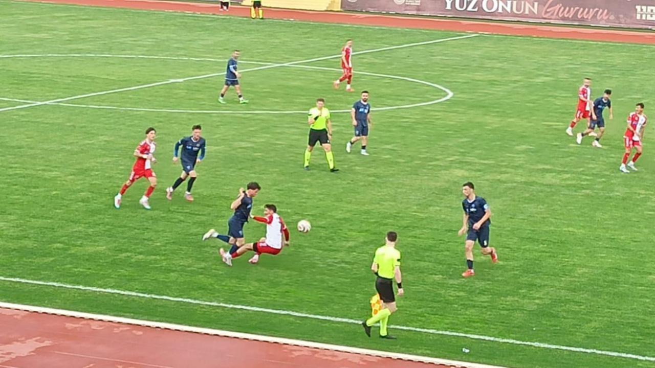6-0'lık Destanın Başrolü: Furkan Şahin Hattrick Yaptı, Çanakkalespor Gol Oldu Yağdı!