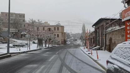 Aksaray'ın Güzelyurt ilçesinde kar yağışı başladı
