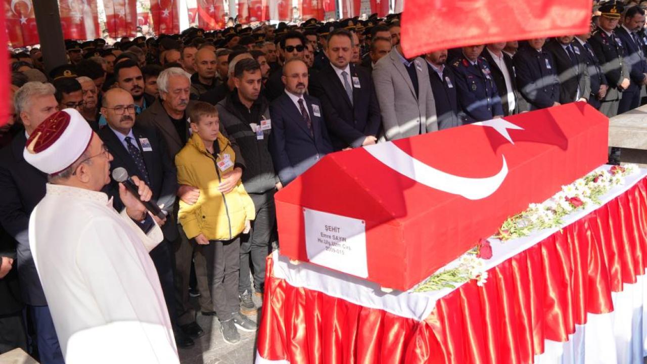 Balıkesir, Şehit Emre Sayın'ı son yolculuğuna uğurladı