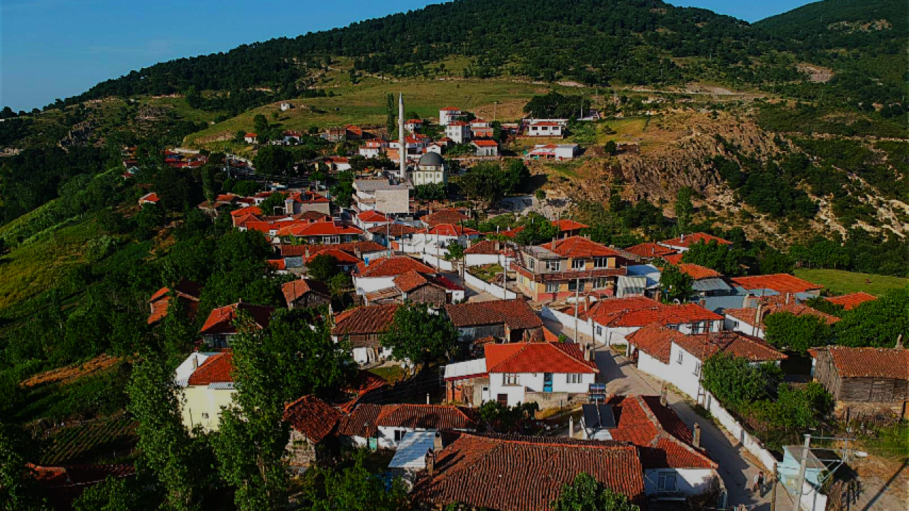 Çanakkale'ye Bir Buçuk Saat Uzaklıkta Saklı Lezzet Durağı: Biga'nın Işıkeli Köyü ve Coğrafi İşaretli Nohut Kahvesi ve Oğlak Çevirme